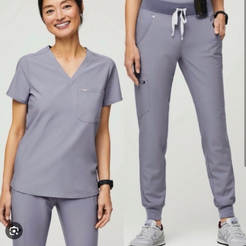 Figs Scrub Top and joggers XS